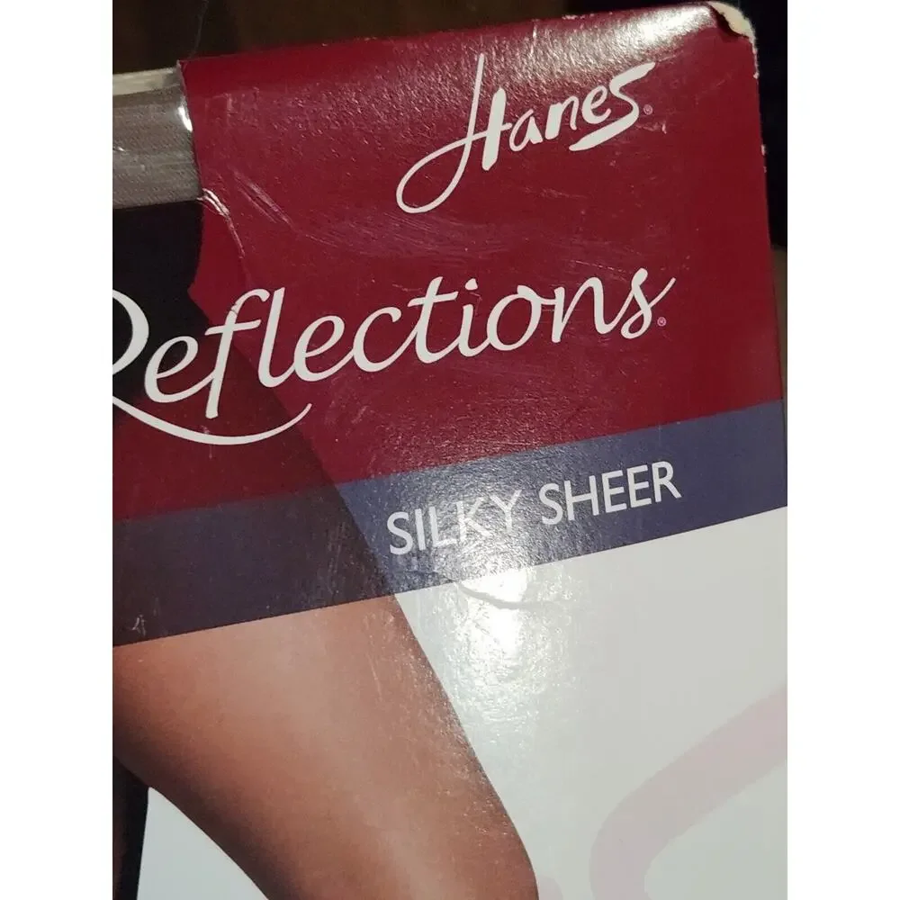 Hanes‎ SZ EF Town Taupe Silk Reflections Reinforced Toe Silky Sheer 718